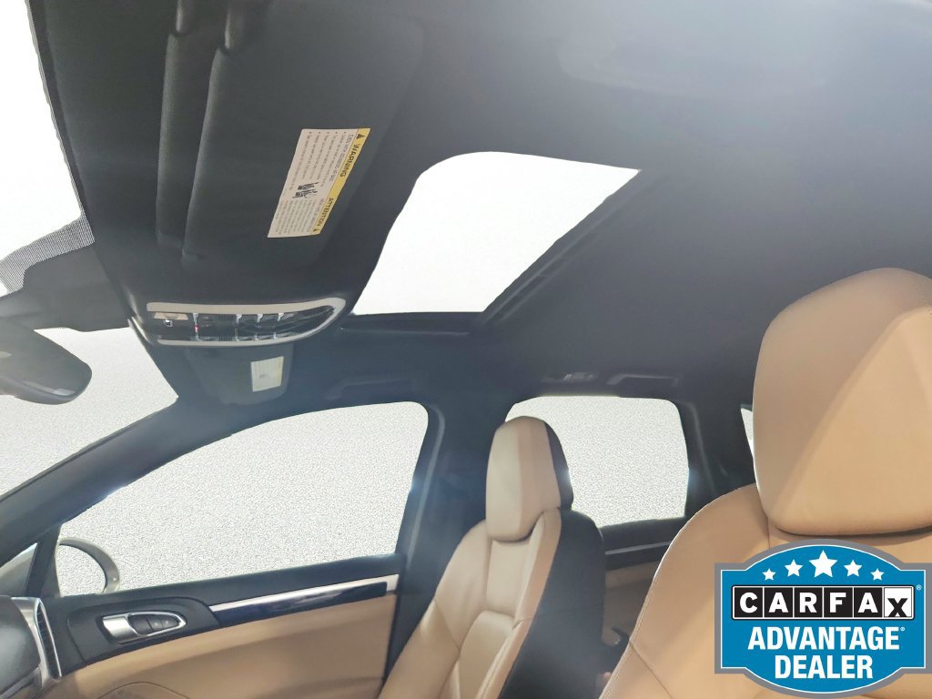 Used 2016 Porsche Cayenne AWD/4WD image 17