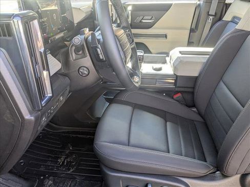 New 2026 GMC Hummer EV 4x4 Crew Cab image 4
