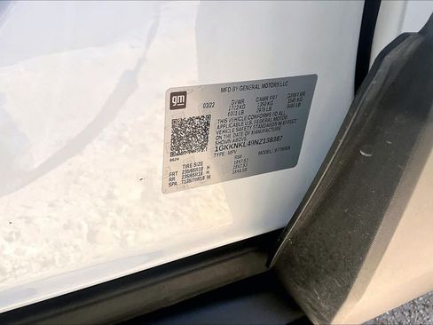 Used 2022 GMC Acadia SLE FWD image 34