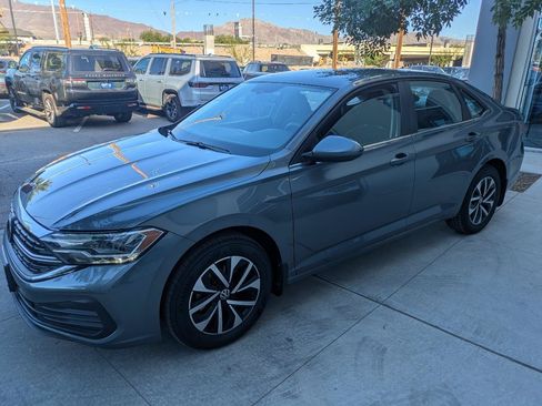 Used 2023 Volkswagen Jetta S FWD image 3