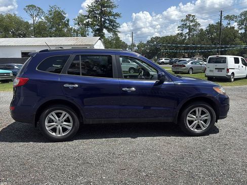 Used 2010 Hyundai Santa Fe SE w/ Premium Pkg 3 FWD image 4