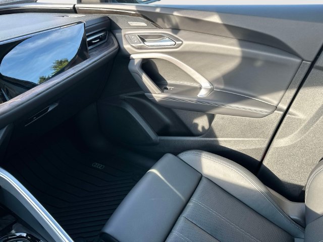 Certified 2025 Audi Q5 Premium AWD/4WD image 34