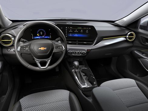 New 2025 Chevrolet Trax LT w/ Driver Confidence Package image 30
