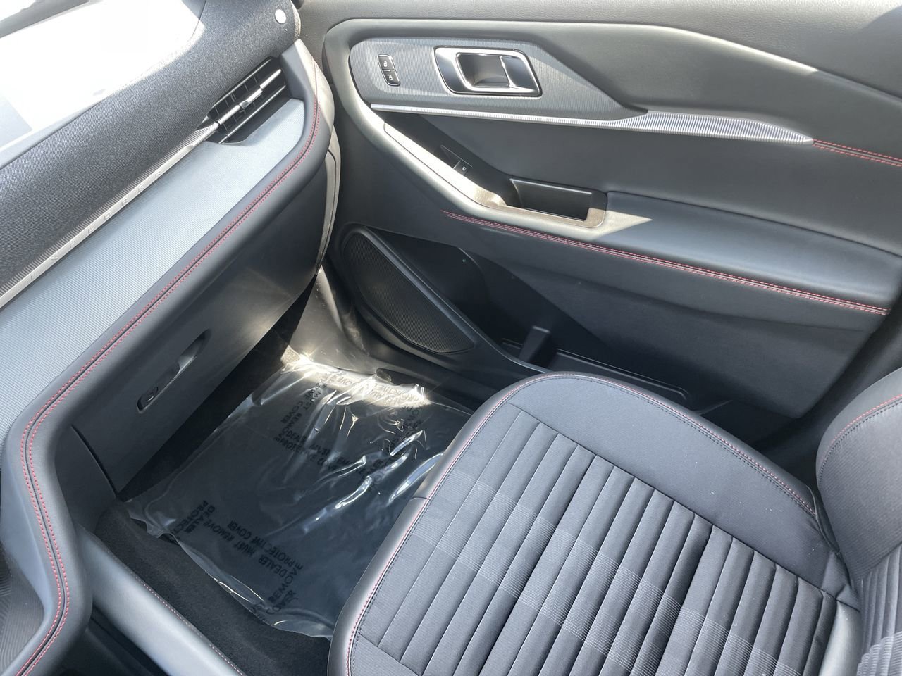 New 2026 Ford Explorer ST-Line w/ ST-Line Street Pack RWD image 18