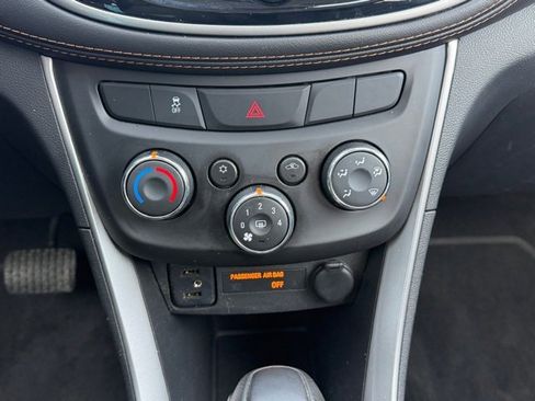 Used 2021 Chevrolet Trax LS w/ Tint and Cruise Package image 31