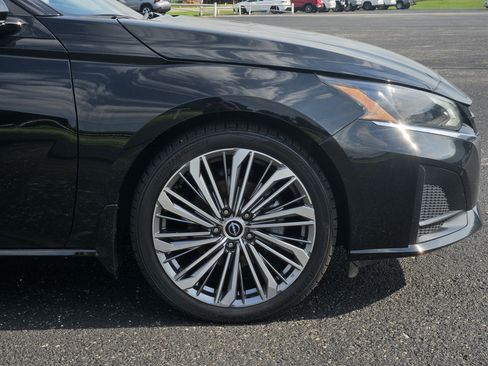 Used 2023 Nissan Altima 2.5 SL FWD image 7