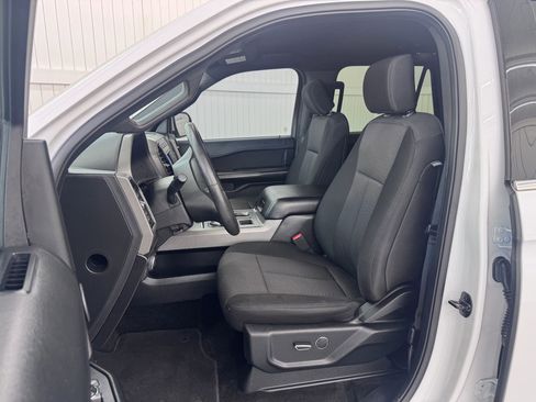 Used 2018 Ford Expedition XLT w/ Cargo Package image 9