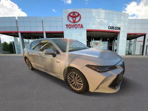 Certified 2020 Toyota Avalon Limited image 4
