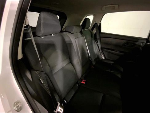 Used 2024 Nissan Rogue S AWD/4WD image 23