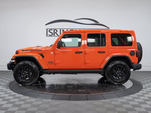 Used 2019 Jeep Wrangler Unlimited Sahara w/ Quick Order Package 24M Moab AWD/4WD image 8