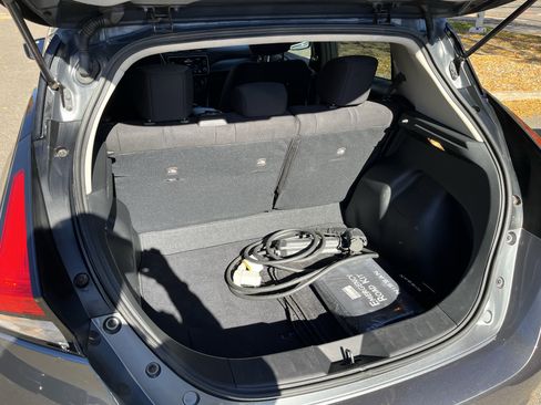 Certified 2023 Nissan Leaf S image 28