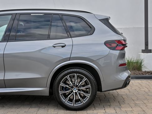 Used 2025 BMW X5 M60i w/ Climate Comfort Package AWD/4WD image 13