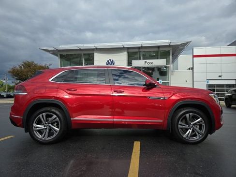 Used 2024 Volkswagen Atlas Cross Sport SEL R-Line w/ Adventure Package AWD/4WD image 8