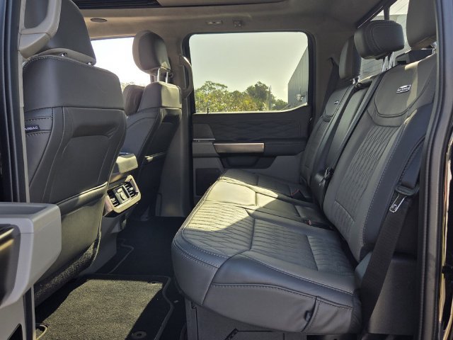 Used 2026 Ford F250 Platinum w/ Platinum Plus Package AWD/4WD image 13