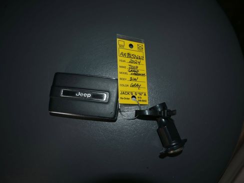 Used 2024 Jeep Grand Cherokee L Limited w/ Luxury Tech Group II image 22