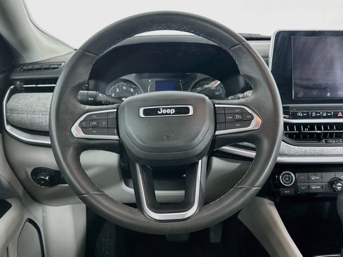 Used 2022 Jeep Compass Latitude AWD/4WD image 18