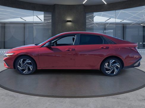 Used 2025 Hyundai Elantra Sport w/ Cargo Package image 3