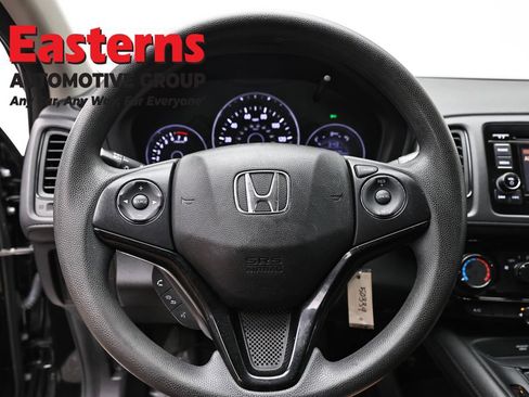 Used 2020 Honda HR-V LX image 10