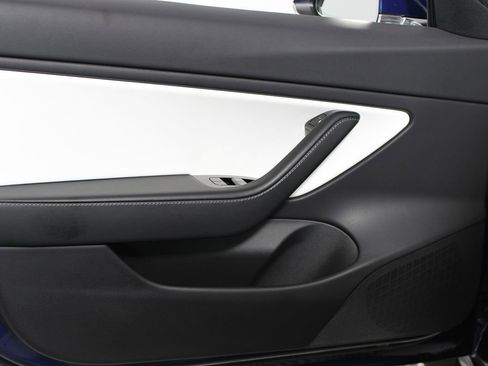 Used 2019 Tesla Model 3 Long Range image 32