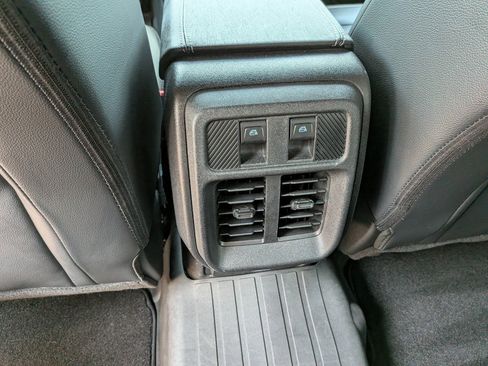 Used 2025 Ford Bronco Outer Banks AWD/4WD image 27