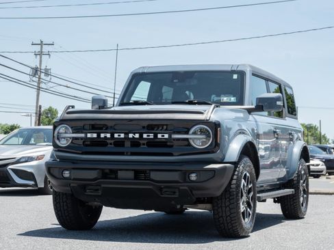 Used 2024 Ford Bronco Outer Banks AWD/4WD image 6