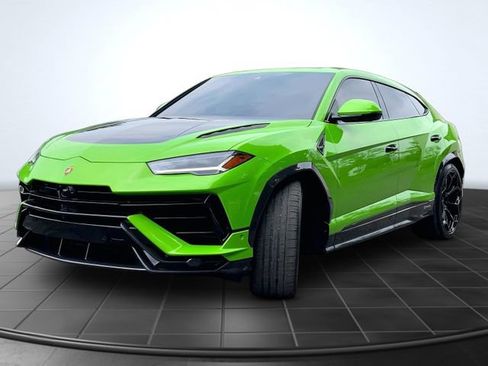 Used 2024 Lamborghini Urus Performante AWD/4WD image 4