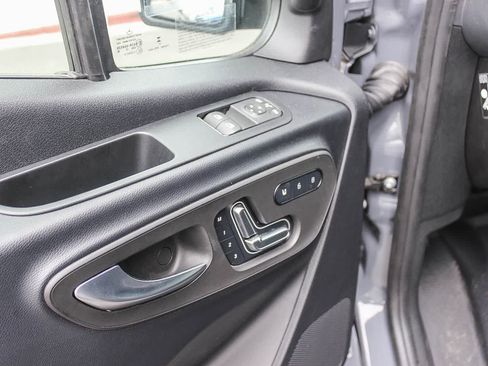 Used 2023 Mercedes-Benz Sprinter 2500 image 33