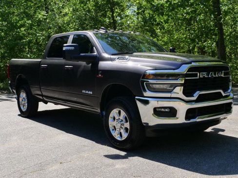 Used 2025 RAM 3500 Big Horn AWD/4WD image 4