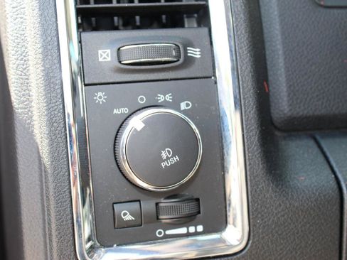 Used 2016 RAM 2500 Laramie w/ Protection Group AWD/4WD image 21