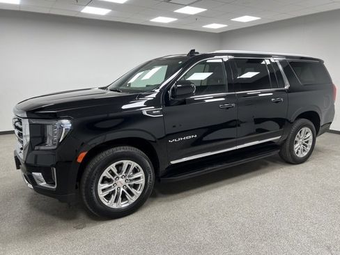 Used 2023 GMC Yukon XL SLT image 5