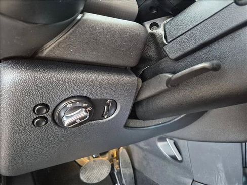 Used 2018 MINI Cooper 2-Door Hardtop FWD image 16