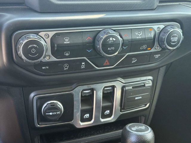 Used 2020 Jeep Wrangler Sport AWD/4WD image 17