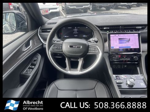 New 2025 Jeep Grand Cherokee Limited w/ Black Appearance Package image 20