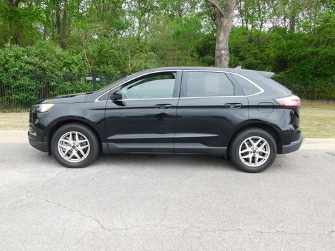 Used 2024 Ford Edge SEL image 2