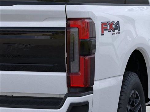 New 2026 Ford F250 Platinum AWD/4WD image 21