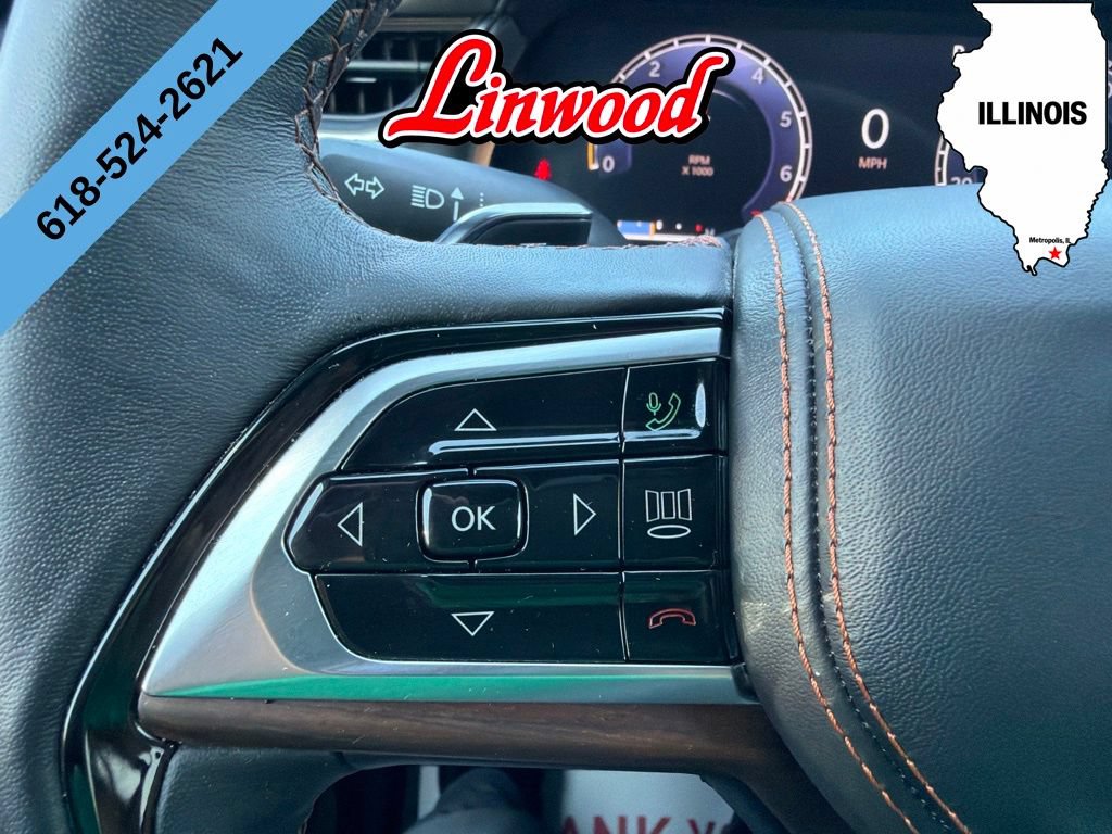 Used 2025 Jeep Grand Cherokee Summit AWD/4WD image 23