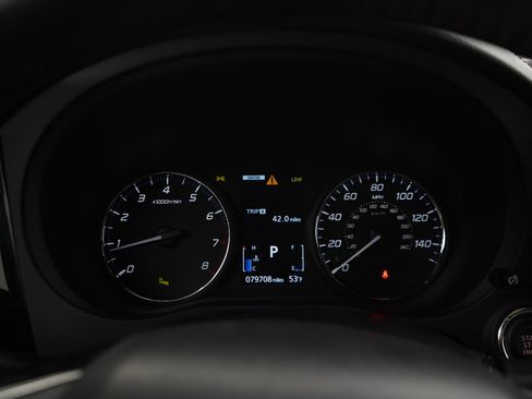 Used 2020 Mitsubishi Outlander LE AWD/4WD image 25