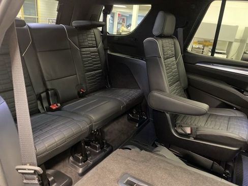 Used 2025 Cadillac Escalade V w/ LPO, ONYX Package AWD/4WD image 22