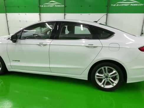 Used 2018 Ford Fusion SE FWD image 6