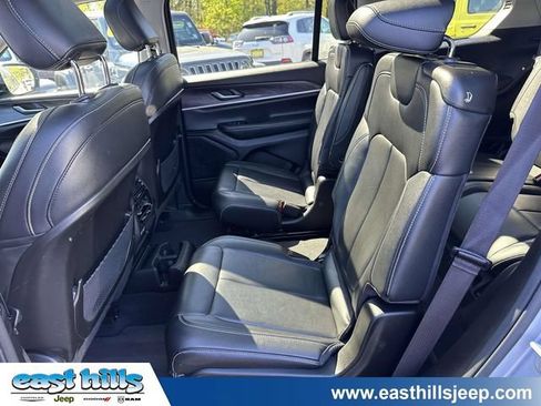 Used 2023 Jeep Grand Cherokee L Limited AWD/4WD image 20