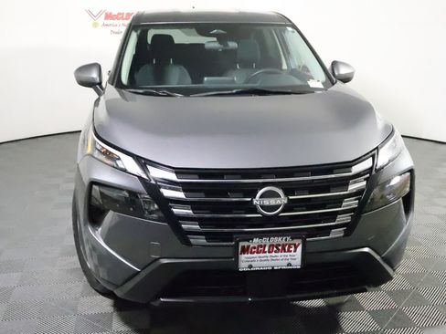 Used 2024 Nissan Rogue SV AWD/4WD image 16