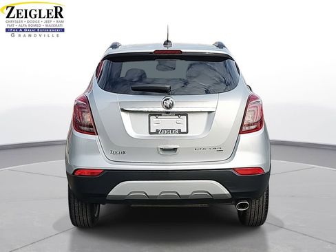 Used 2022 Buick Encore Preferred image 6