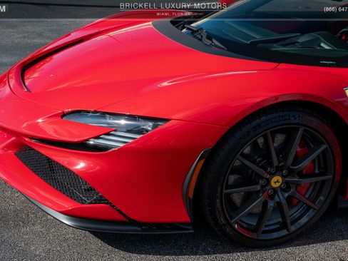 Used 2022 Ferrari SF90 Spider image 63