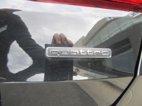 Used 2020 Audi Q3 2.0T Premium Plus image 10