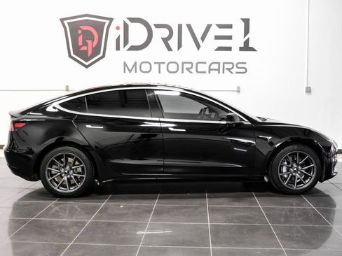 Used 2019 Tesla Model 3 Standard Range Plus image 9