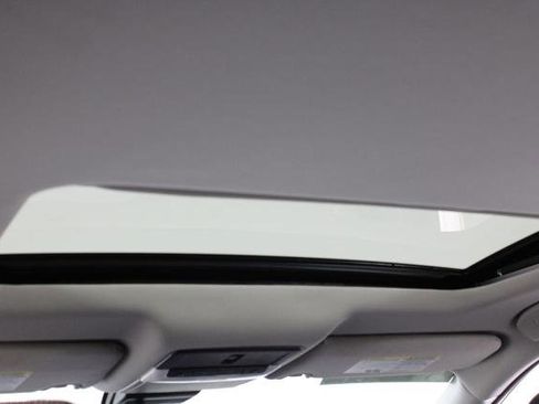 Certified 2020 Nissan Altima 2.5 SR w/ Premium Package image 18