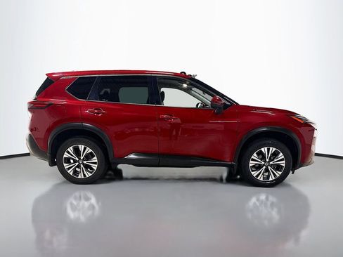 Used 2021 Nissan Rogue SV image 9