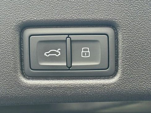 New 2025 Audi Q5 Premium Plus image 30