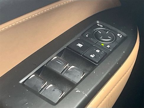 Used 2024 Lexus NX 450h+ AWD w/ Luxury Package image 18