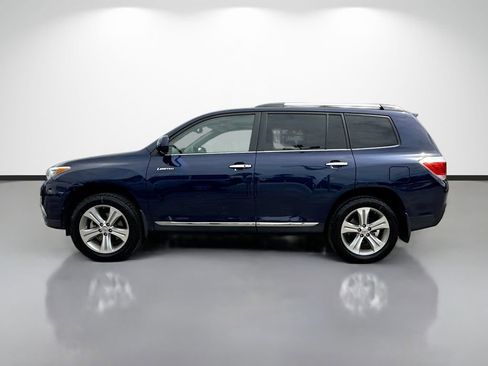 Used 2011 Toyota Highlander Limited w/ Tow Pkg AWD/4WD image 6